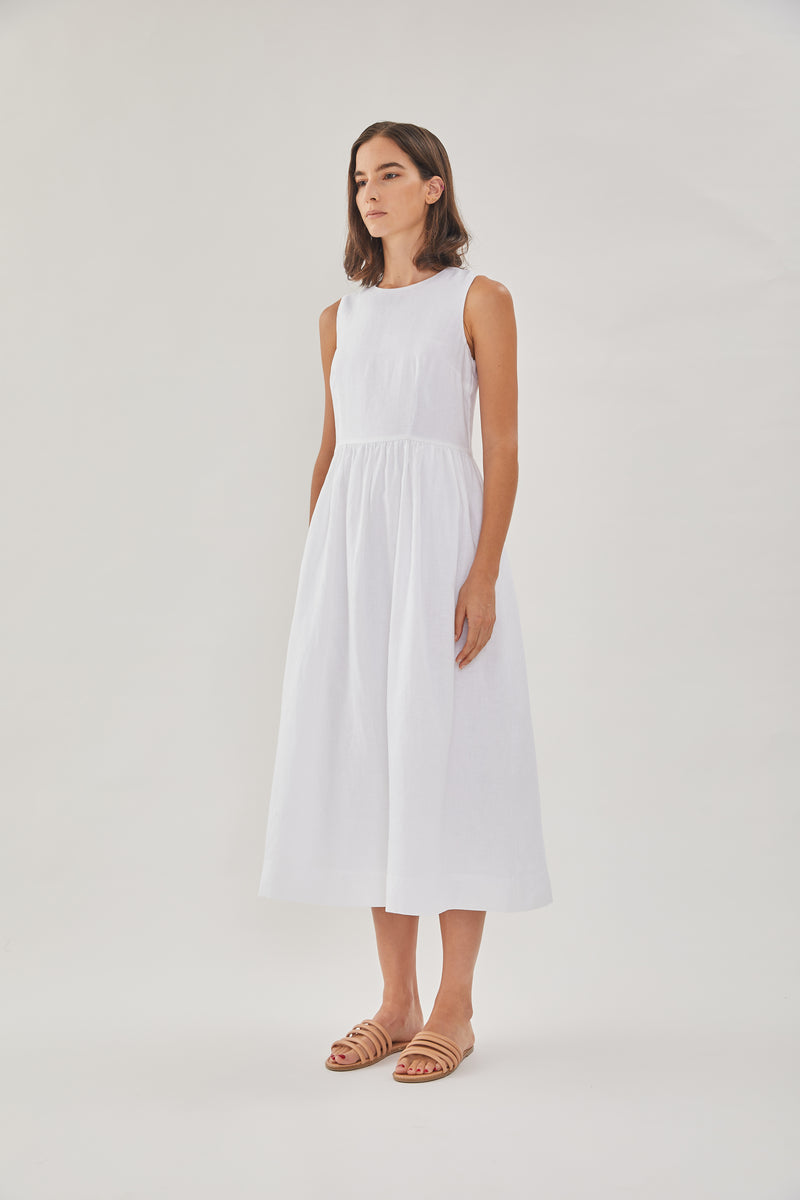 Linen Sleeveless Gathered Dress in White