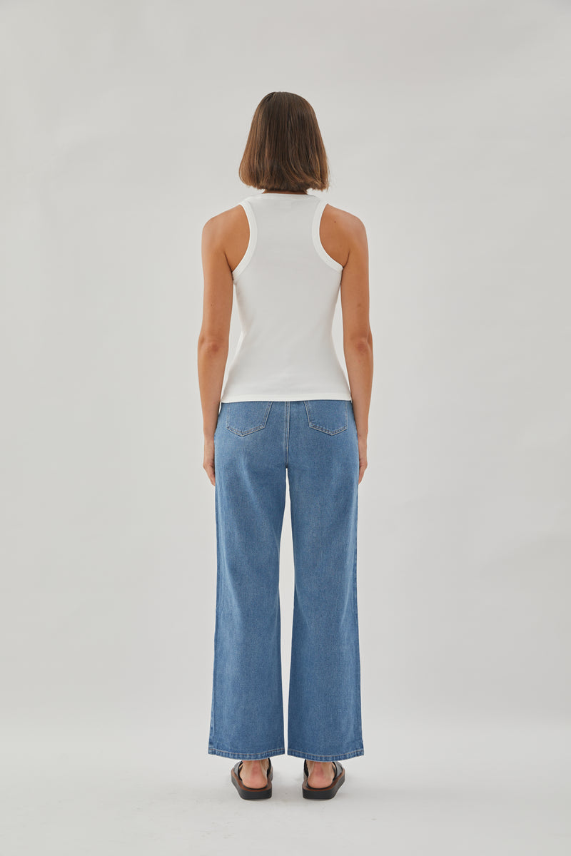 Curved Rib Tank in White