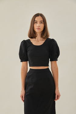 Cropped Puffed Sleeved Top in Black