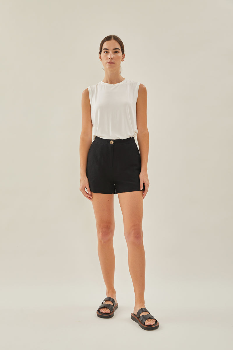 Relaxed Linen Shorts in Black