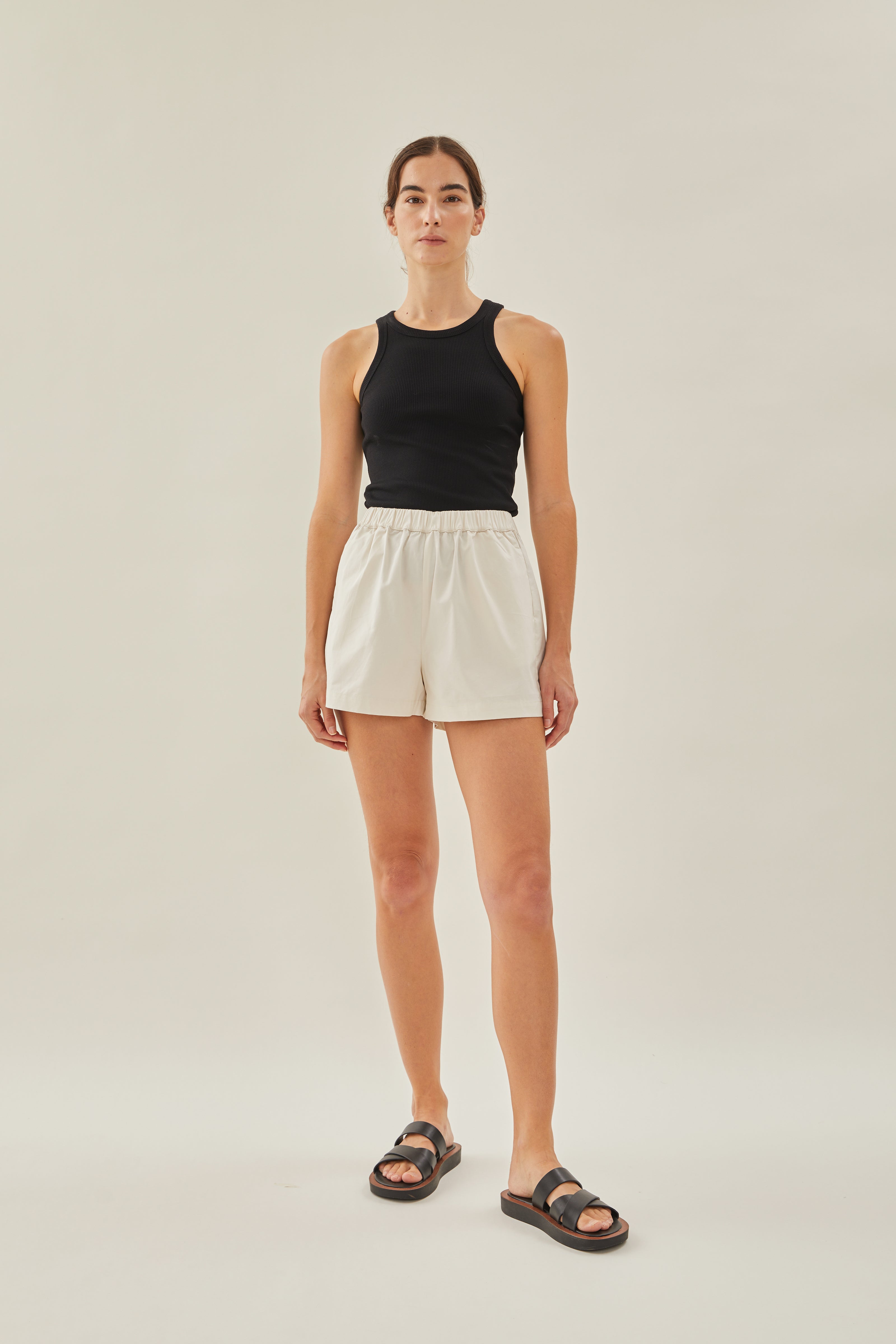 STUDIOS Relaxed Shorts in Chalk
