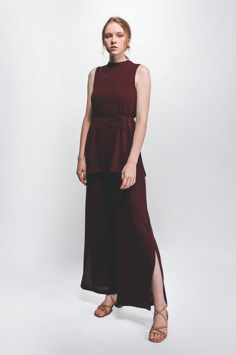 Knitted Front Slit Wide Legged Pants In Maroon