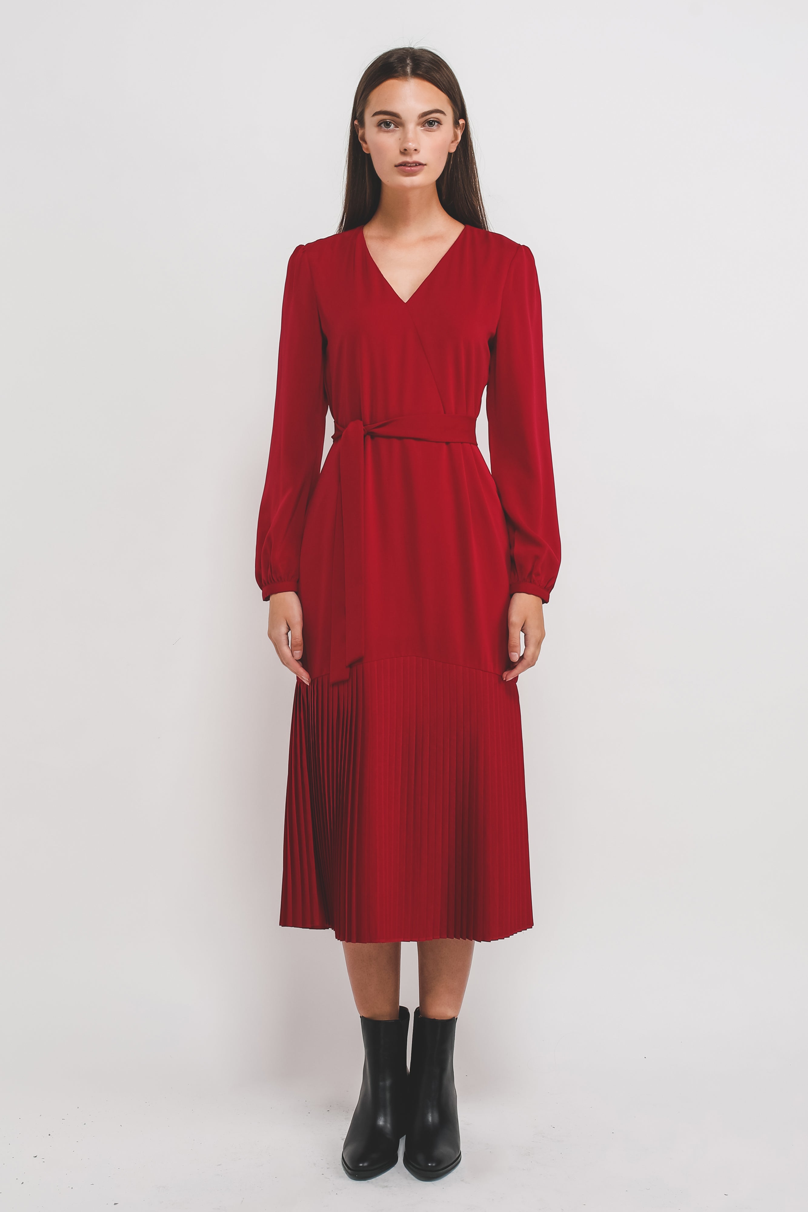 Sleeved V Neck Midi Dress With Pleated Hem In Red