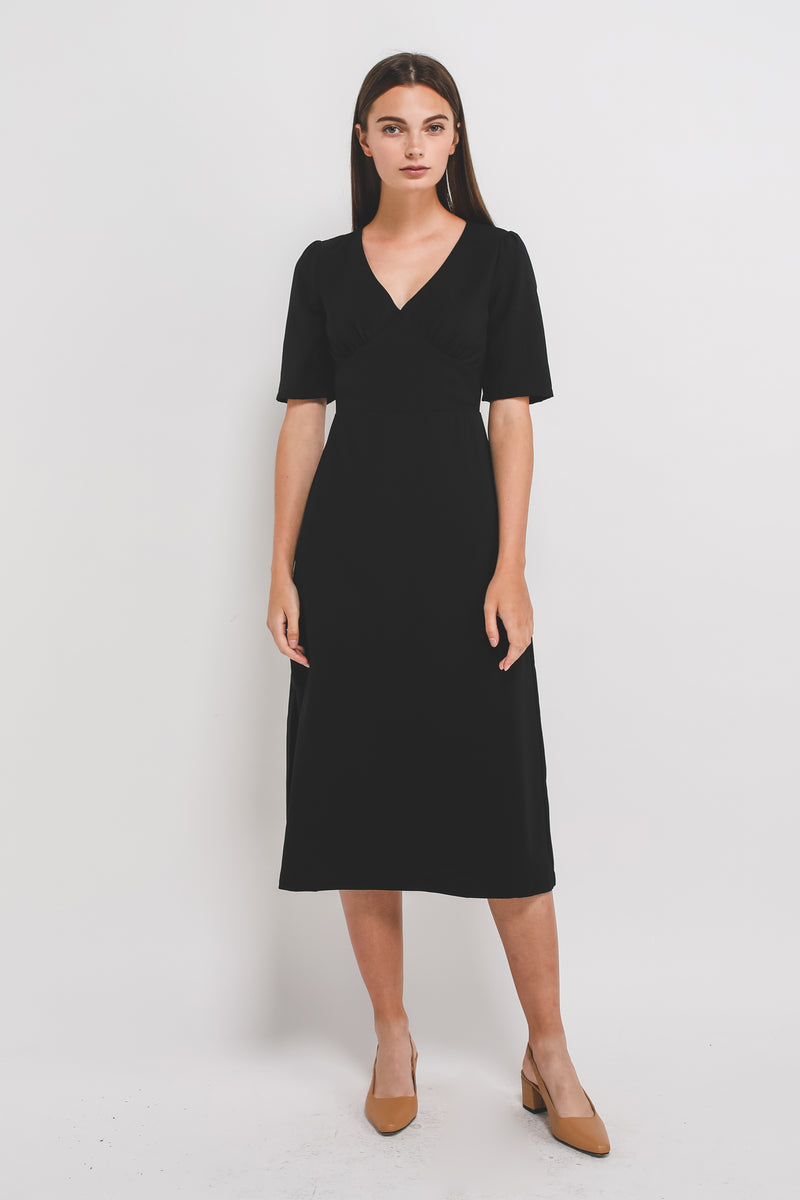 V Stitchline Detailing Sleeved Midi Dress In Black