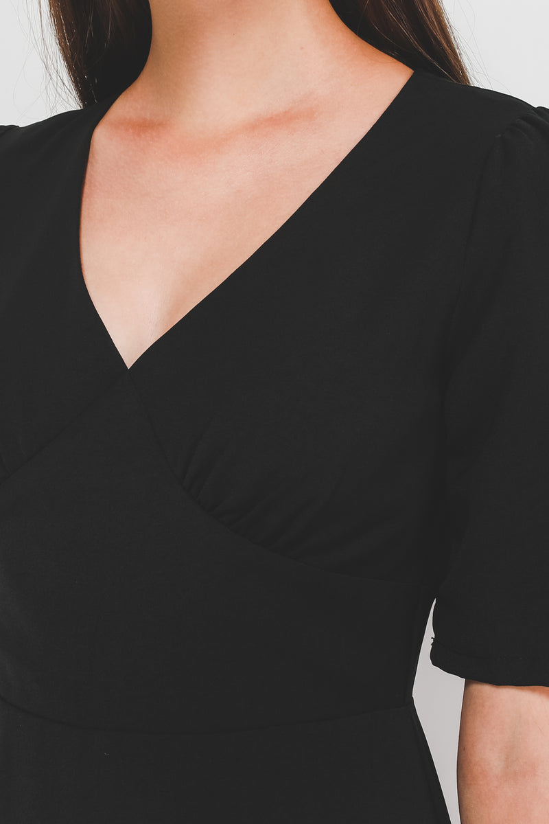 V Stitchline Detailing Sleeved Midi Dress In Black