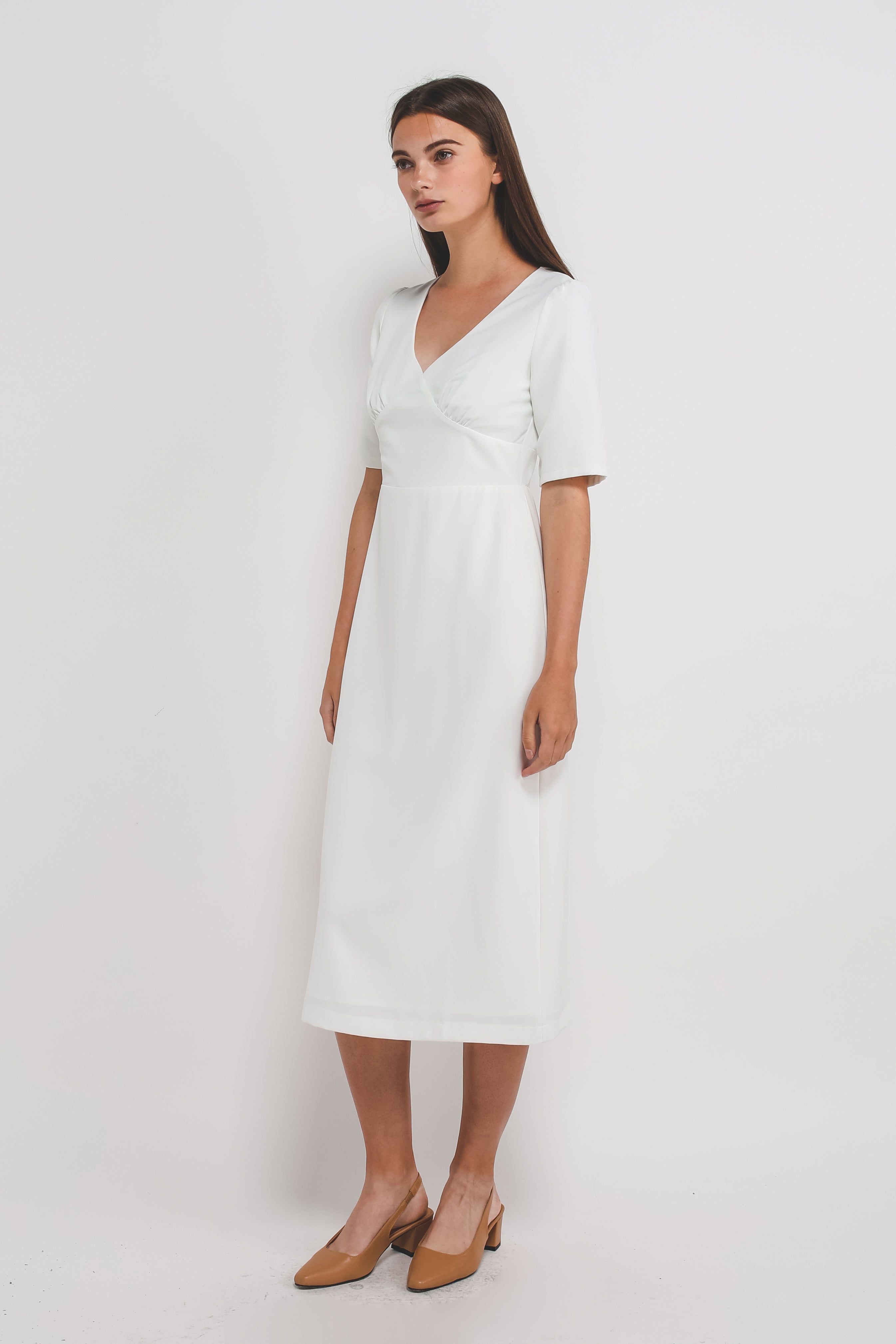 V Stitchline Detailing Sleeved Midi Dress In White