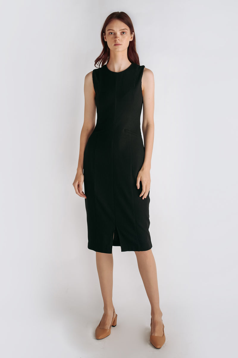 Textured Knit Sleeveless Dress In Black