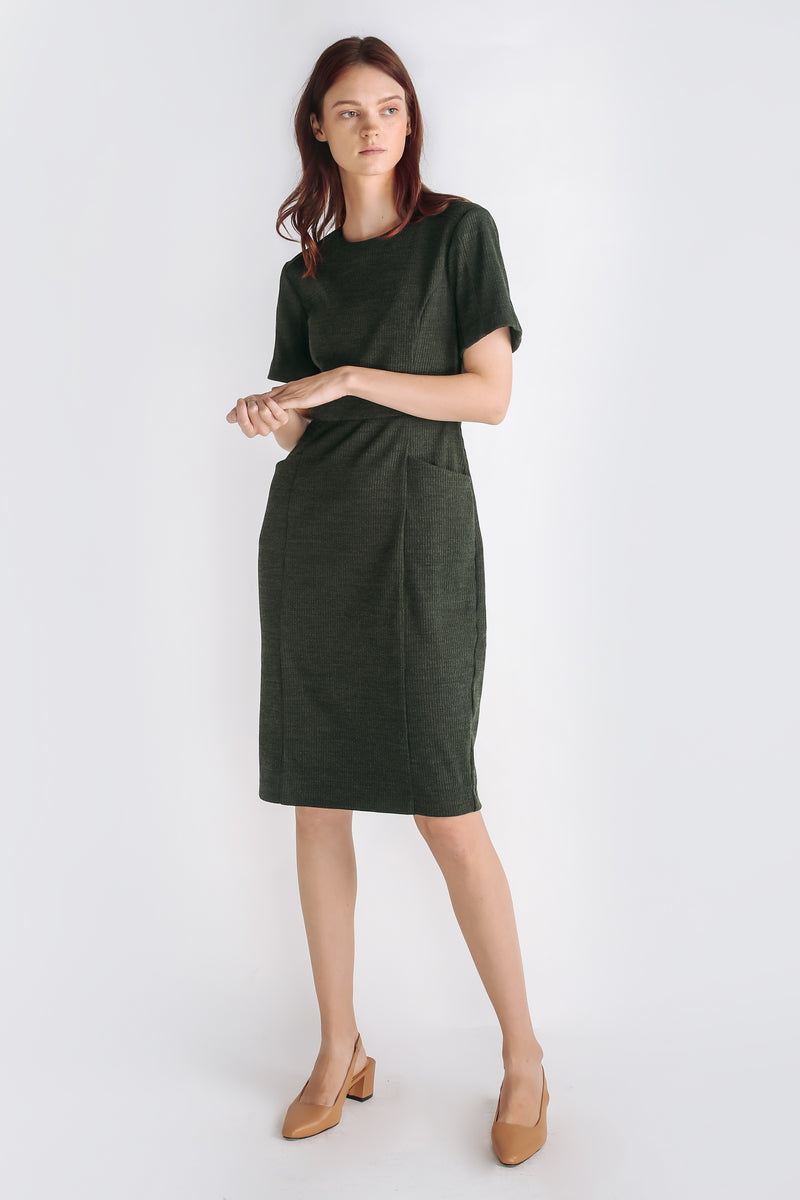Textured Knit Short Sleeved Dress In Forest Green
