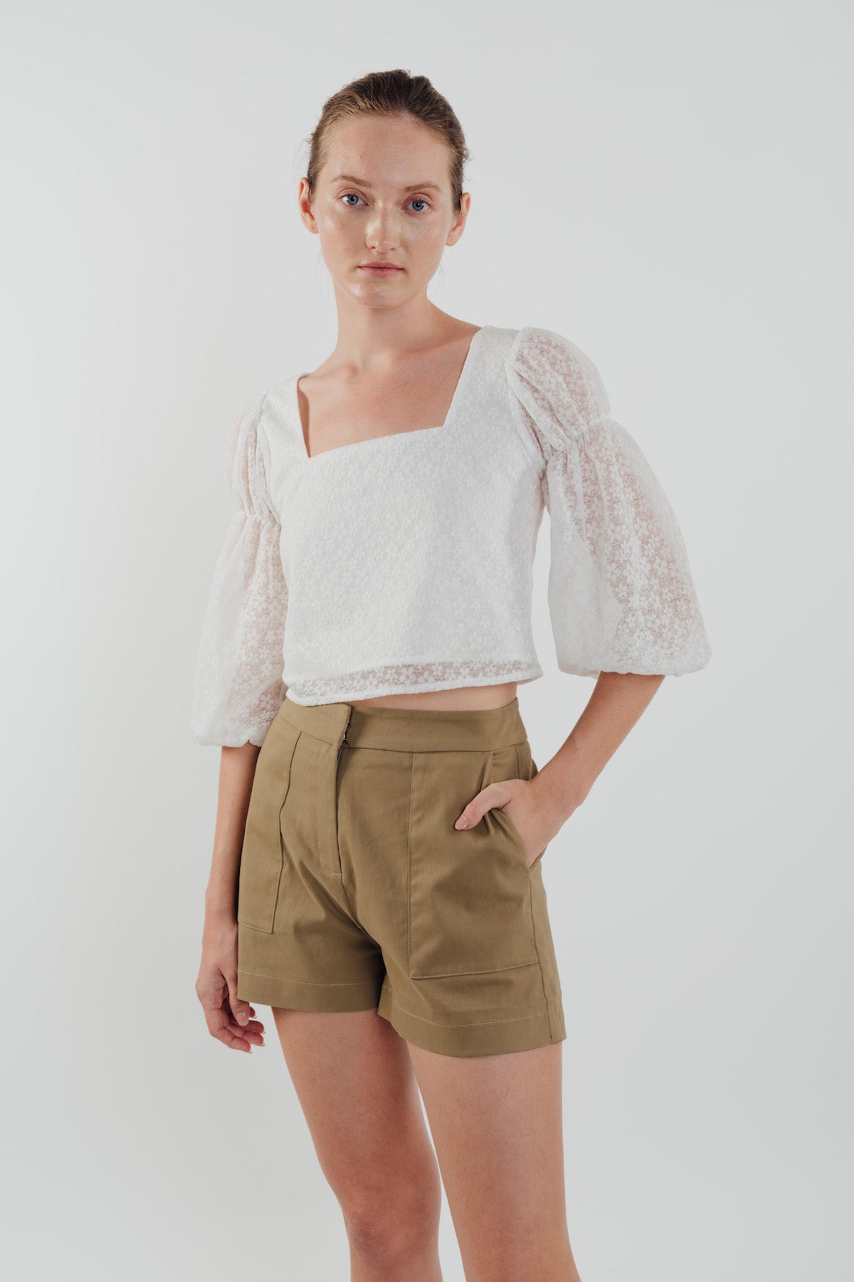 Lace Top W Double Puffed Sleeves in White