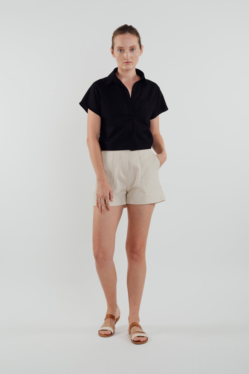 Linen Cropped Shirt in Black
