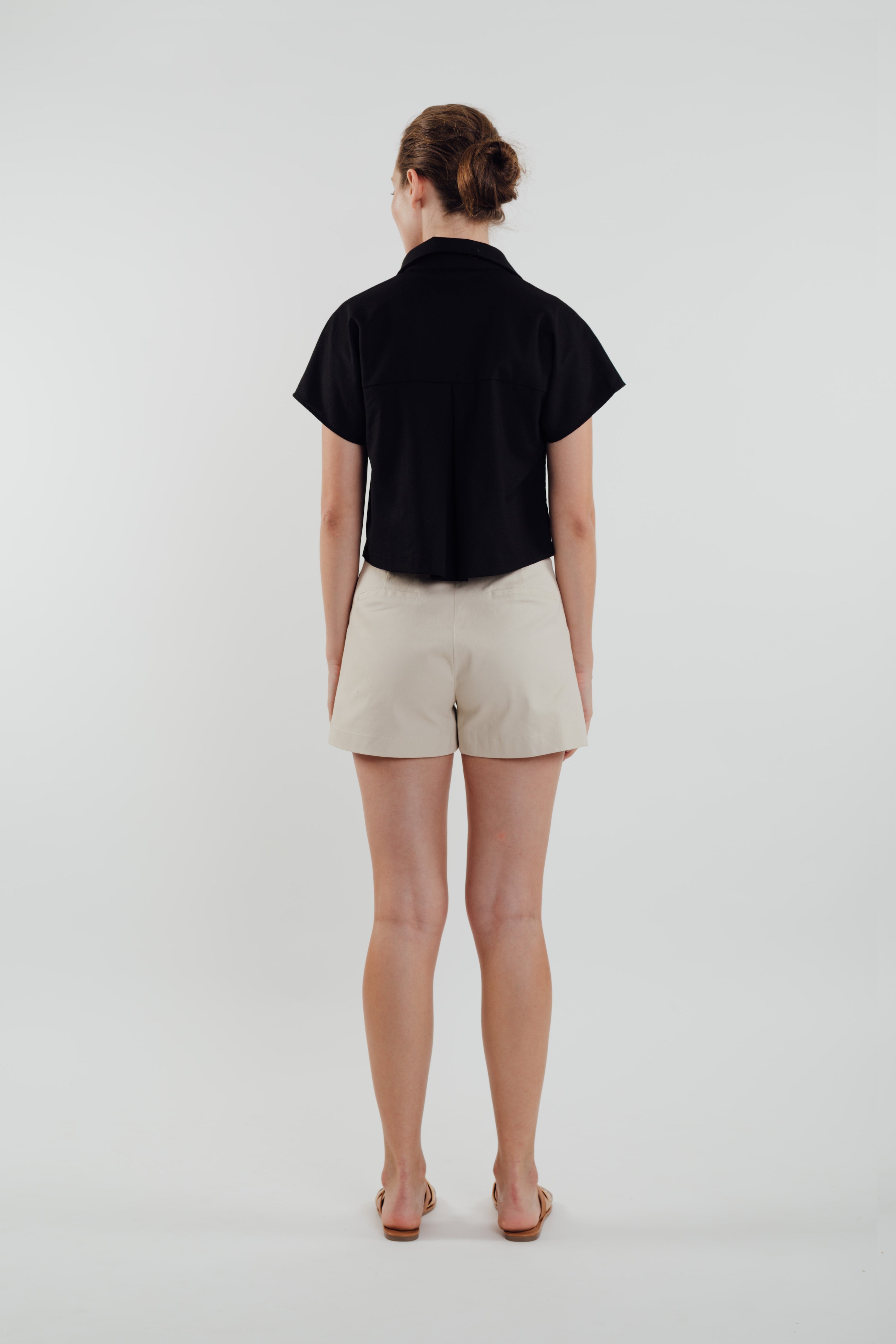Linen Cropped Shirt in Black