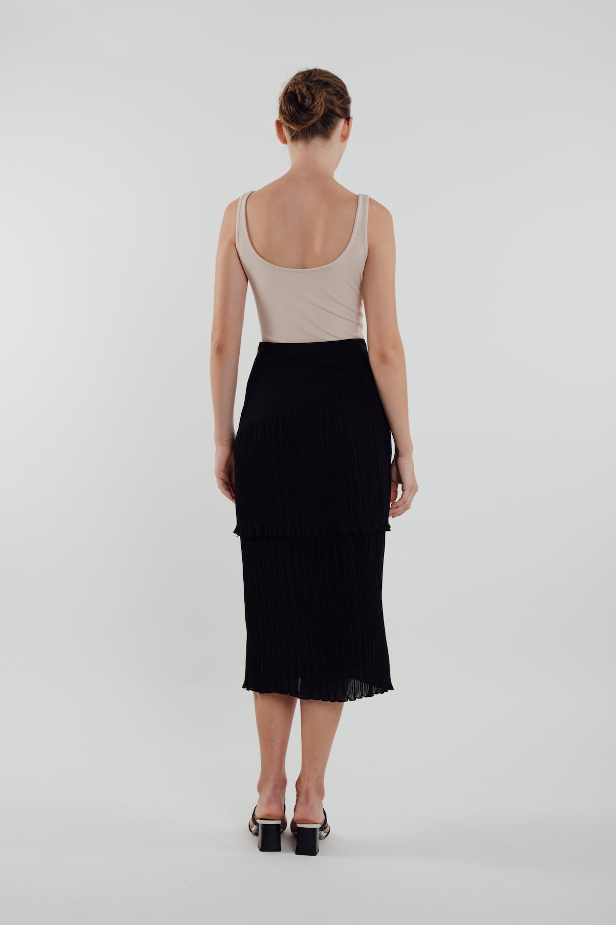 Layered Midi Pleated Skirt in Black